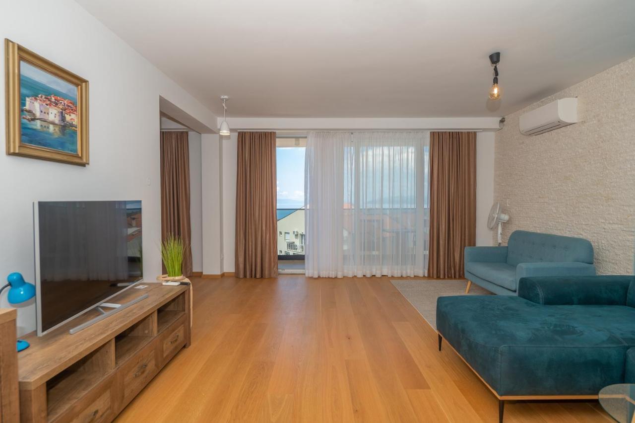 Daniel Apartament *